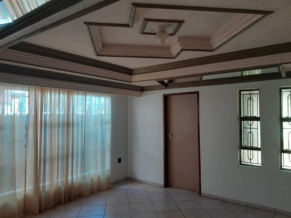 4 Bed House in Mahwelereng