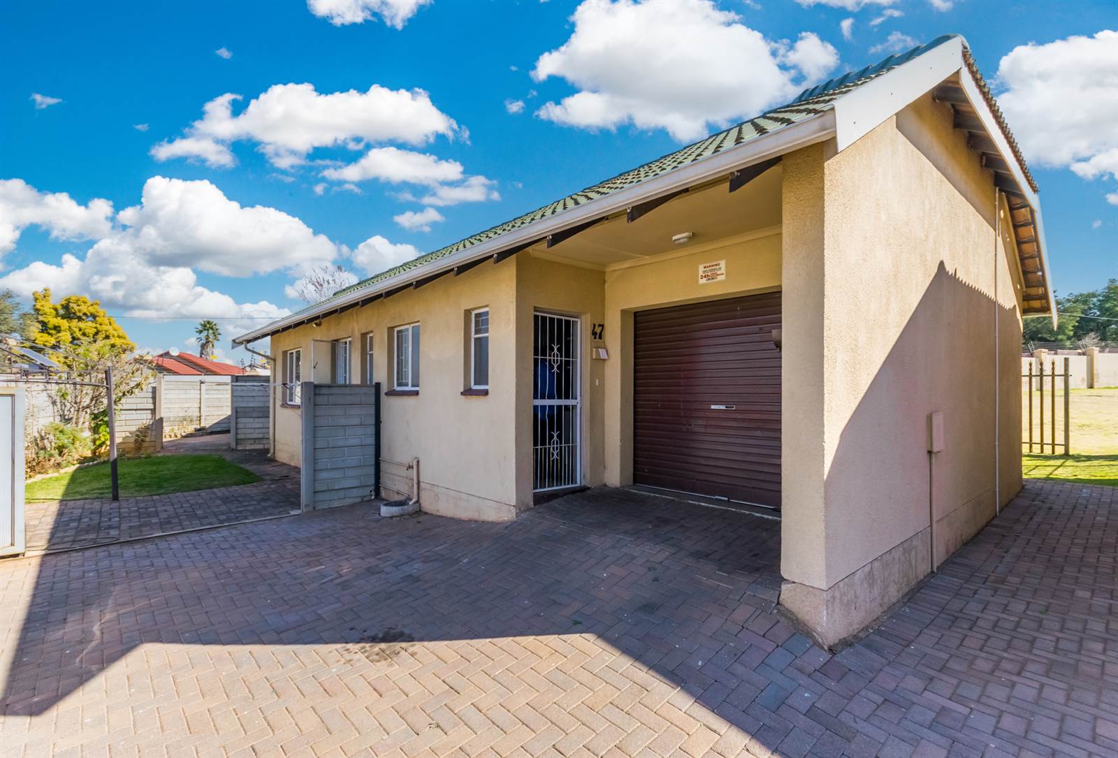 2 Bed Townhouse in Grobler Park photo number 25