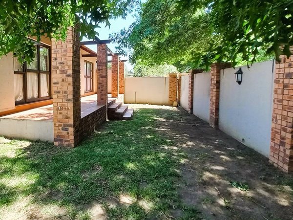 9 Bed House in Bethal
