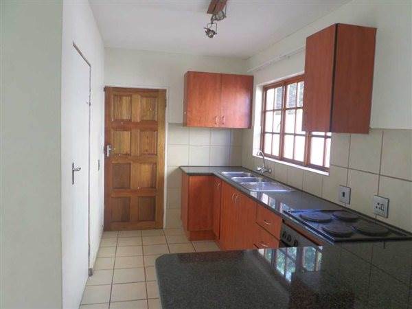 3 Bed Duplex in Polokwane Central photo number 3