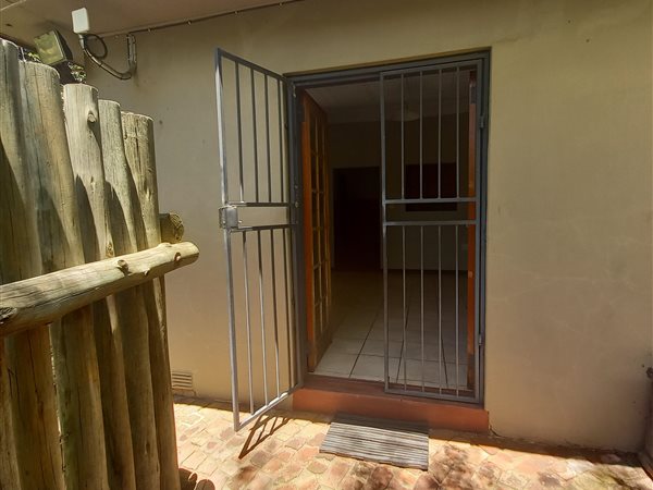 0.5 Bed Garden Cottage in Rietfontein