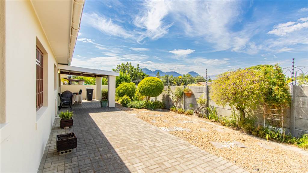 2 Bed House in Northern Paarl photo number 23