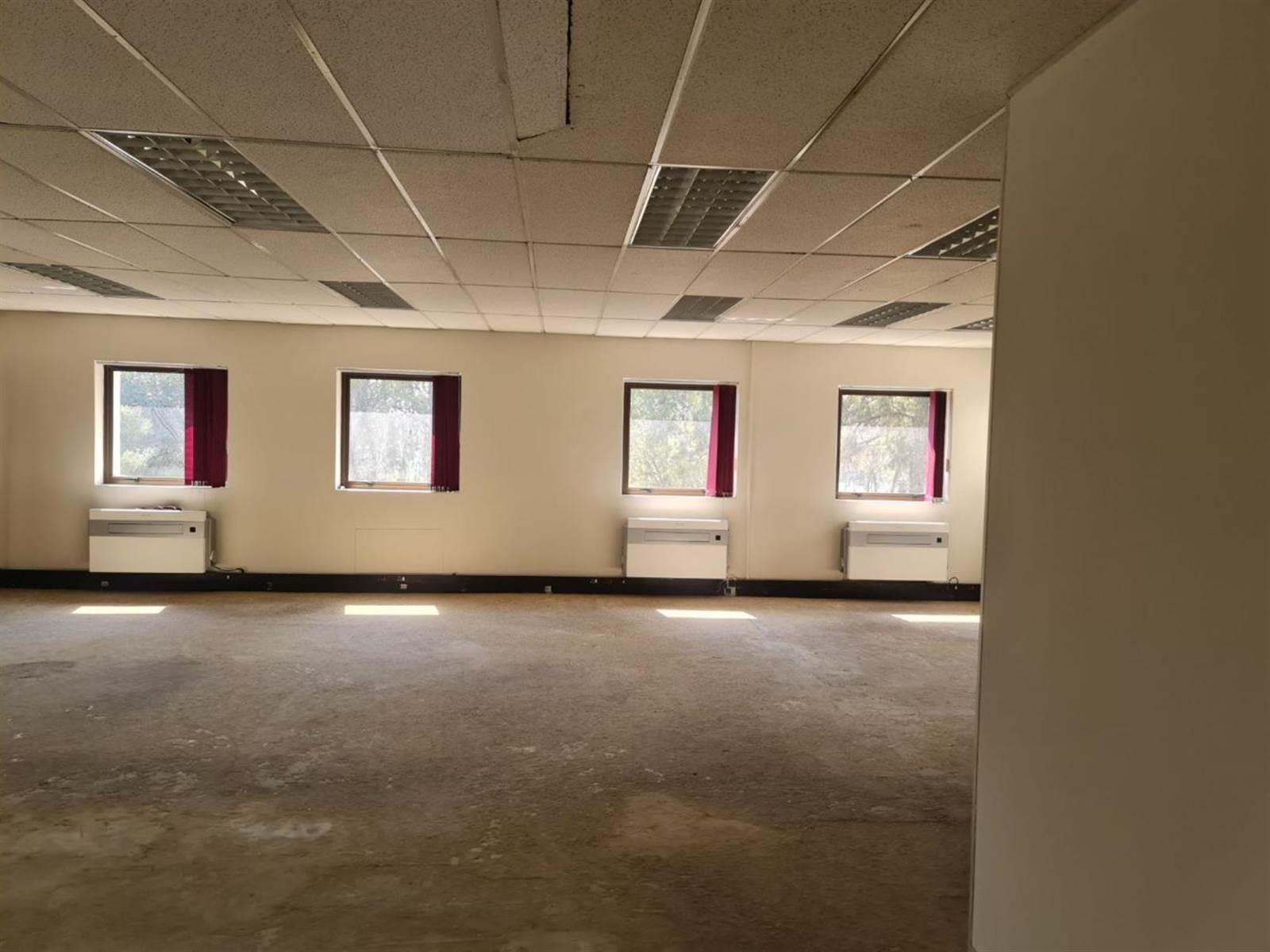 239.18  m² Commercial space in Rivonia photo number 17
