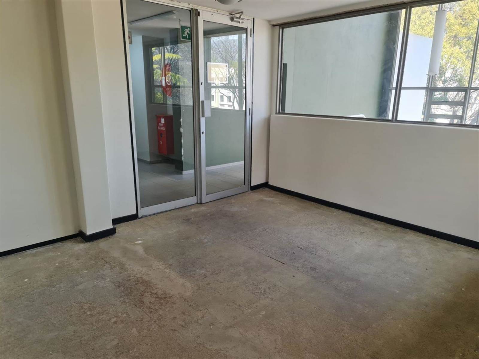 239.18  m² Commercial space in Rivonia photo number 16