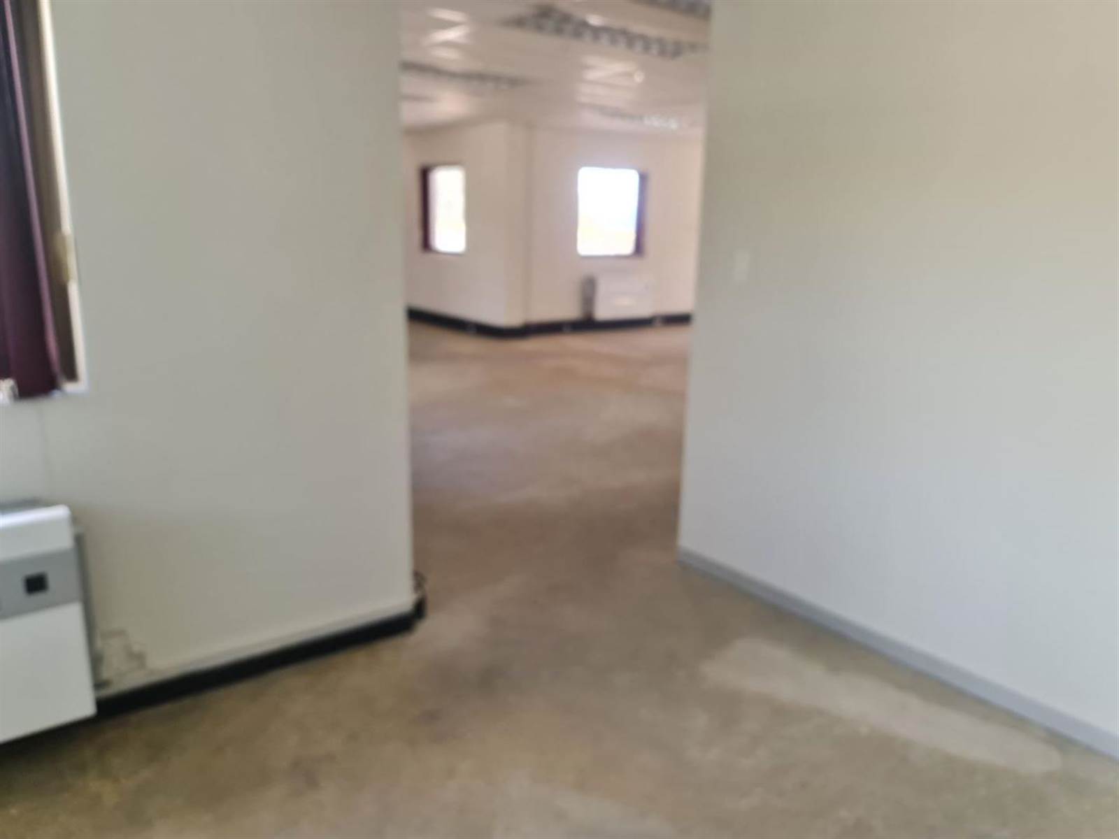 239.18  m² Commercial space in Rivonia photo number 3