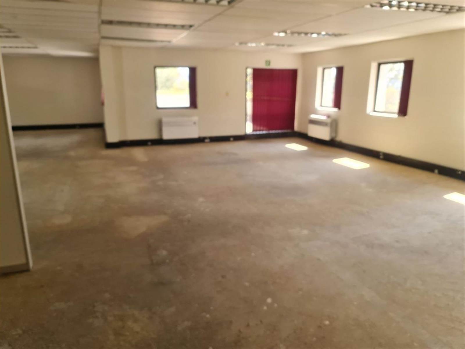 239.18  m² Commercial space in Rivonia photo number 12