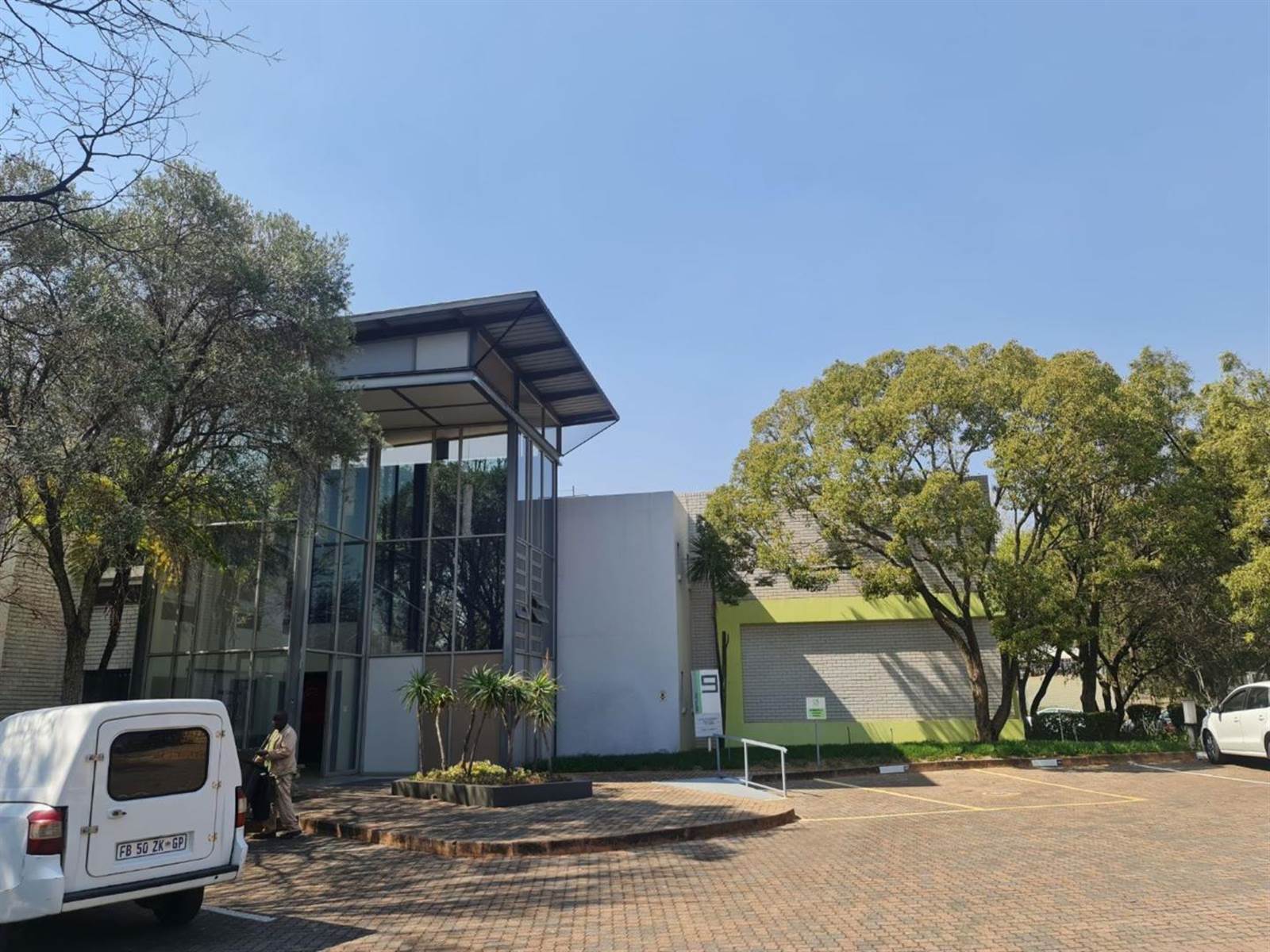 239.18  m² Commercial space in Rivonia photo number 21