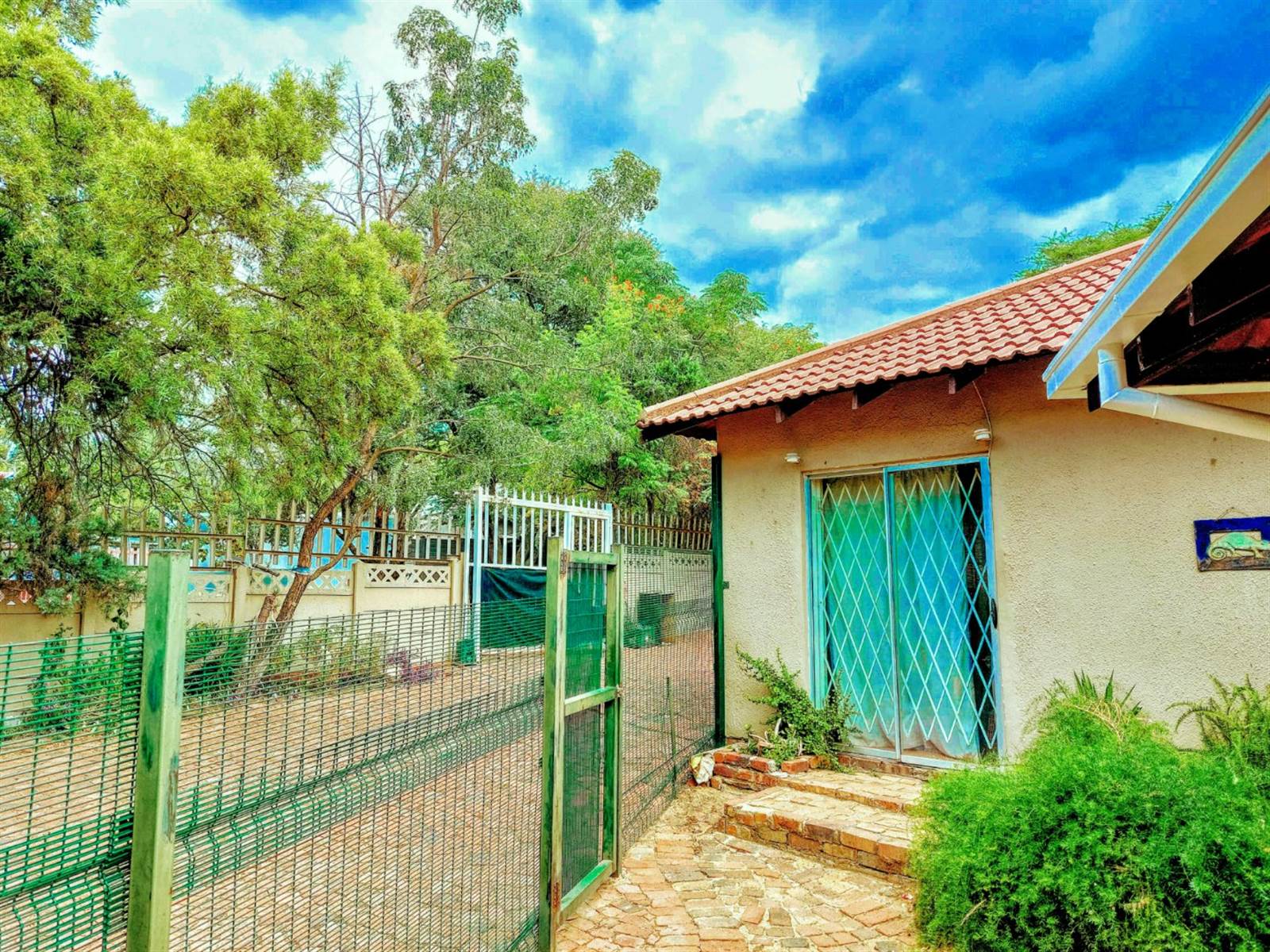 4 Bed House in Bloubosrand photo number 21