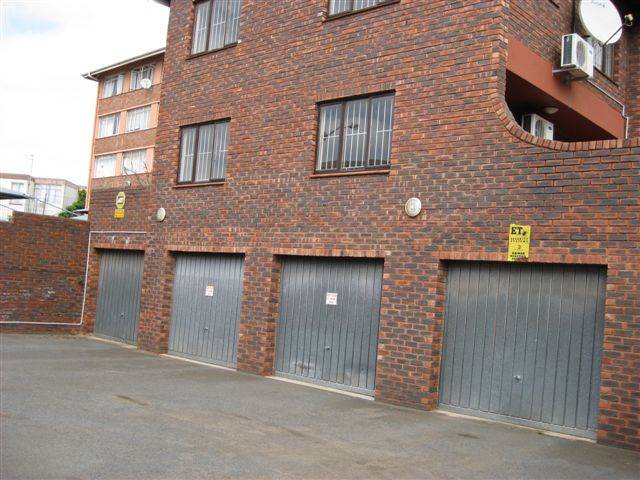 3 Bed Flat in Essenwood photo number 24