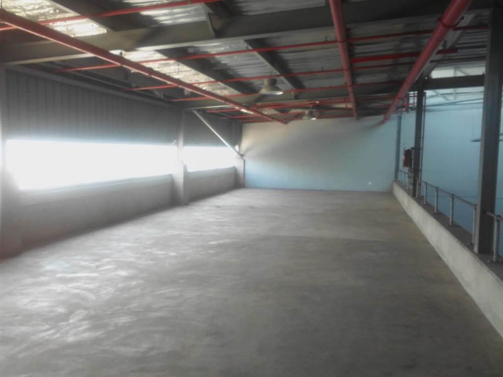 4000  m² Industrial space in Riverhorse Valley photo number 11