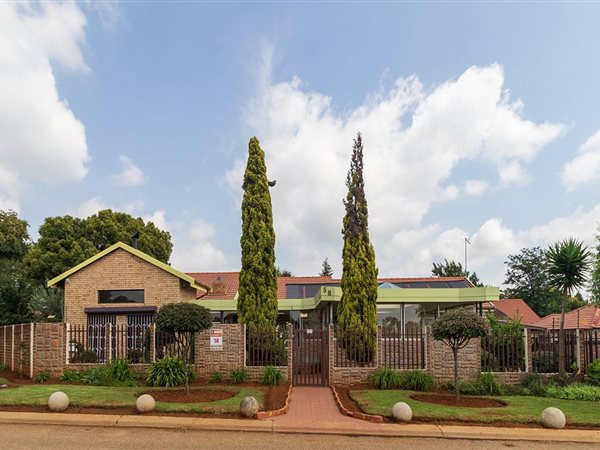 4 Bedroom House 4 Bedroom House