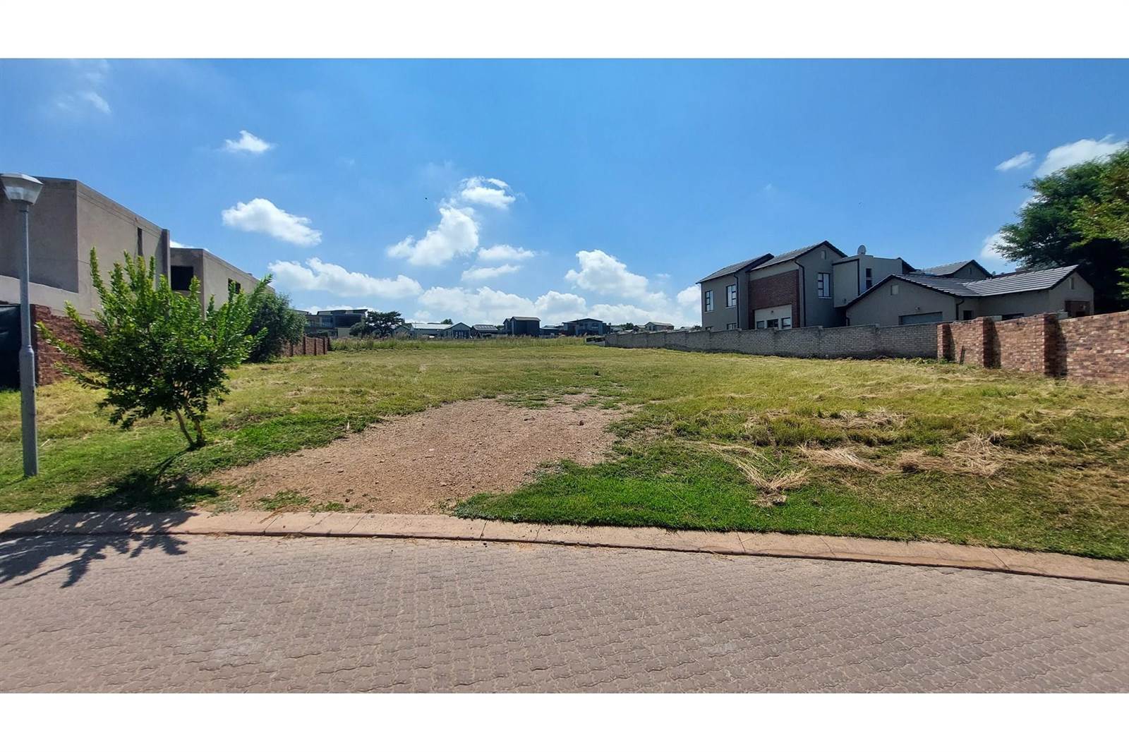 1202 m² Land available in Copperleaf photo number 1