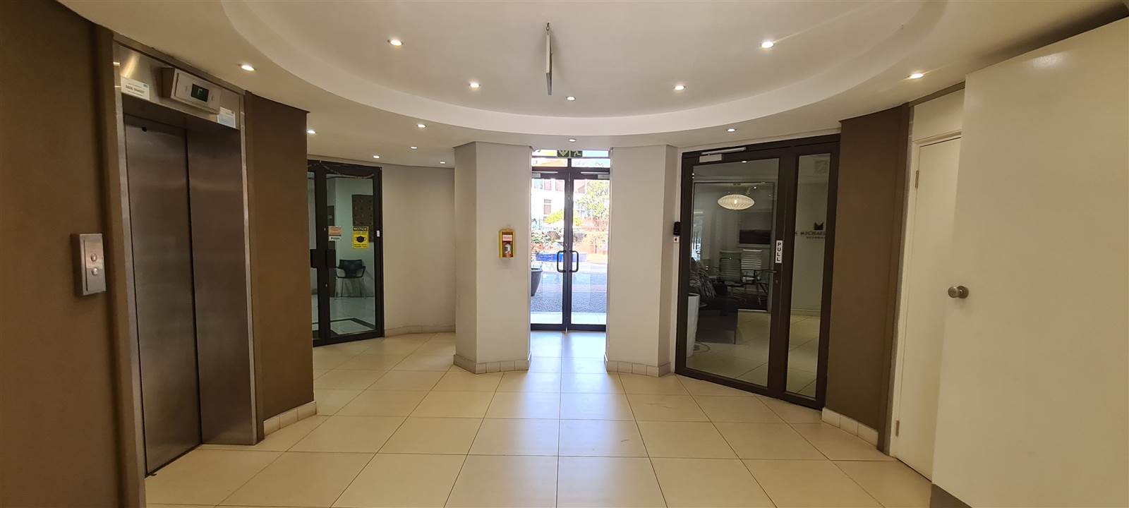 159  m² Commercial space in Rosebank photo number 3