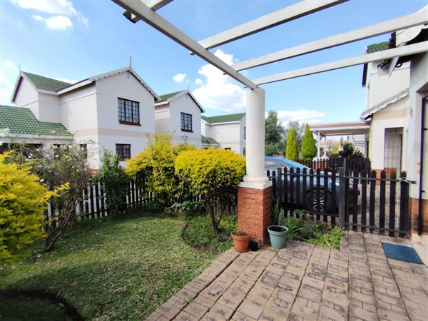 3 Bedroom Townhouse 3 Bedroom Townhouse