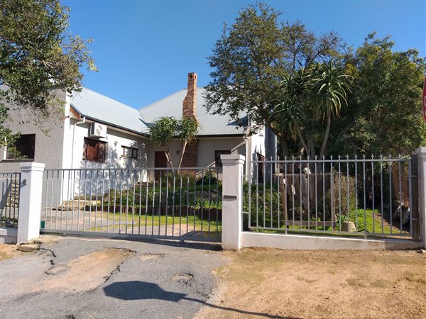 3 Bedroom House 3 Bedroom House