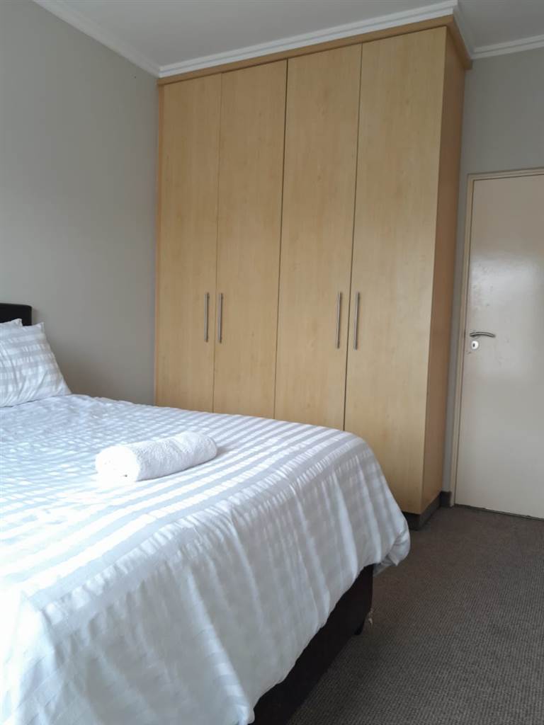 2 Bed Apartment in New Town Centre photo number 10