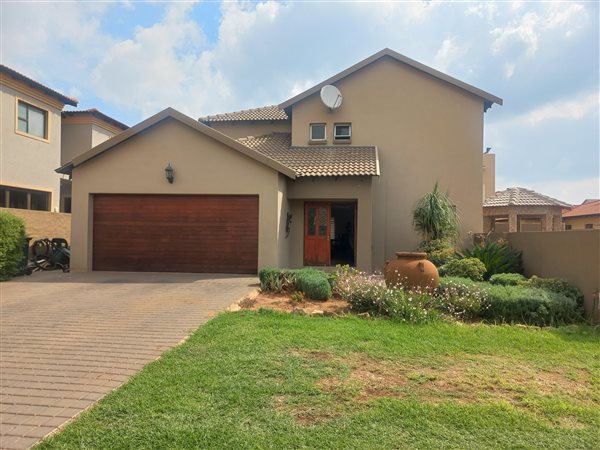 3 Bed House in Silver Stone Country Estate