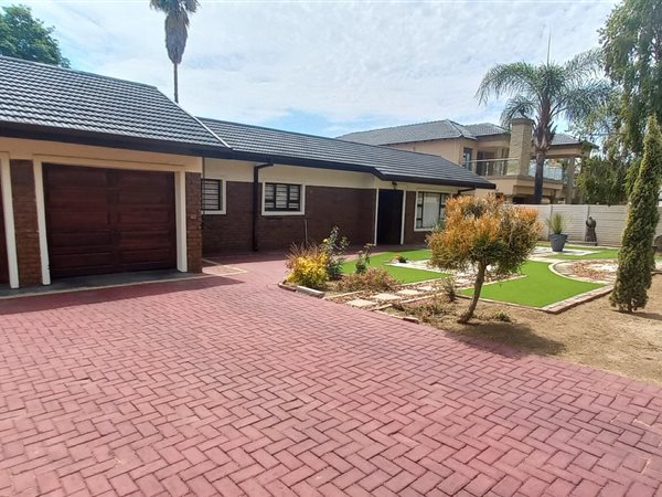 3 Bedroom House 3 Bedroom House