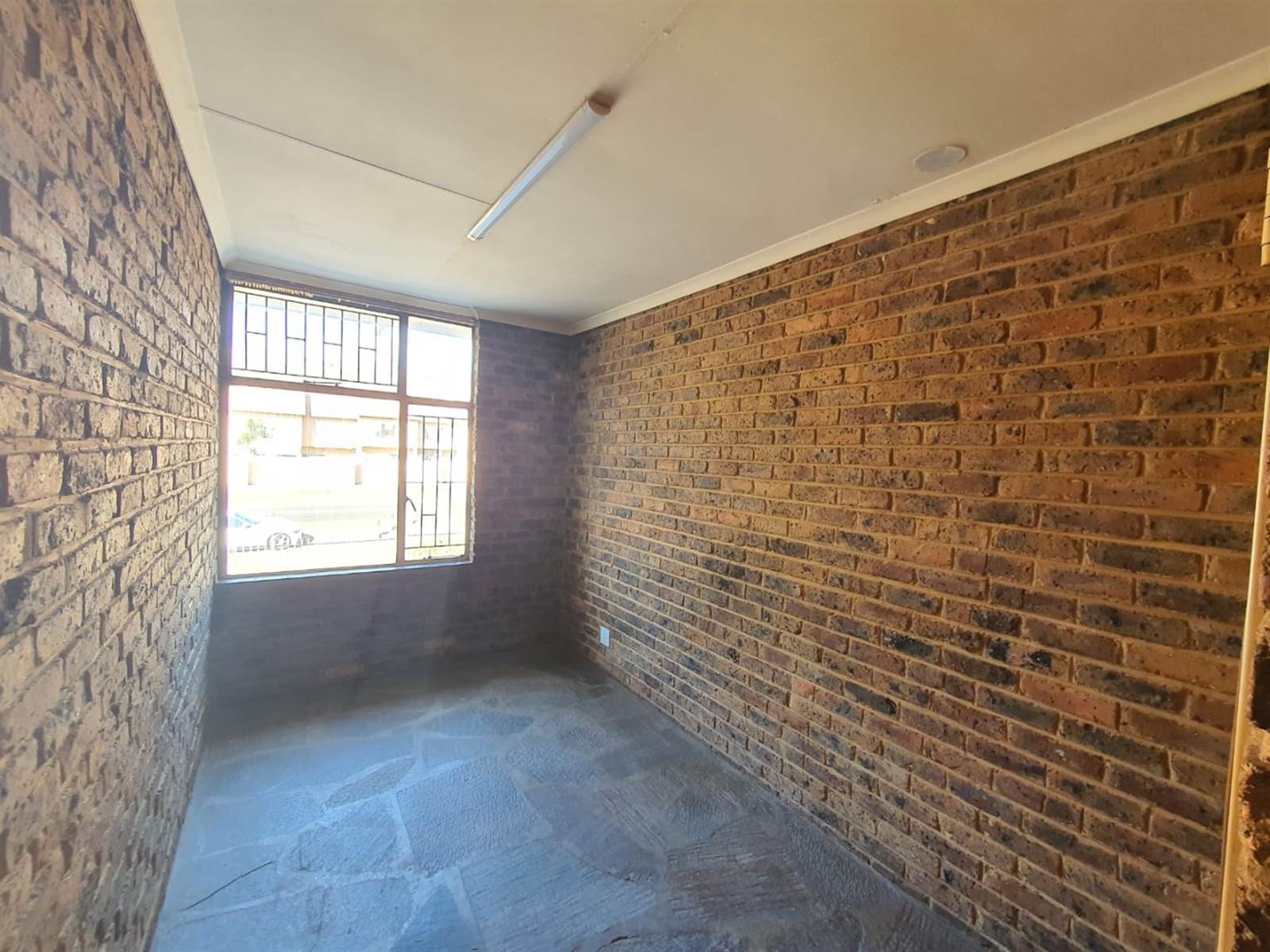 3 Bed Townhouse in Pretoria Gardens photo number 9