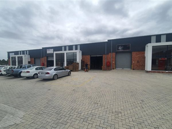 250  m² Commercial space in Fairview