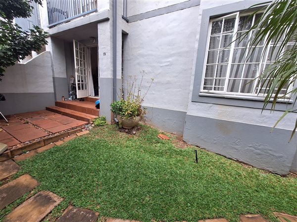 2 Bedroom Townhouse 2 Bedroom Townhouse