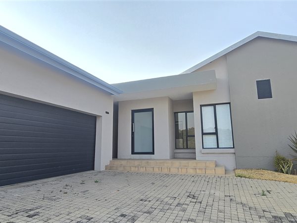 4 Bedroom House 4 Bedroom House