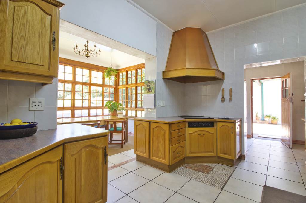 4 Bed House in Linksfield North photo number 8