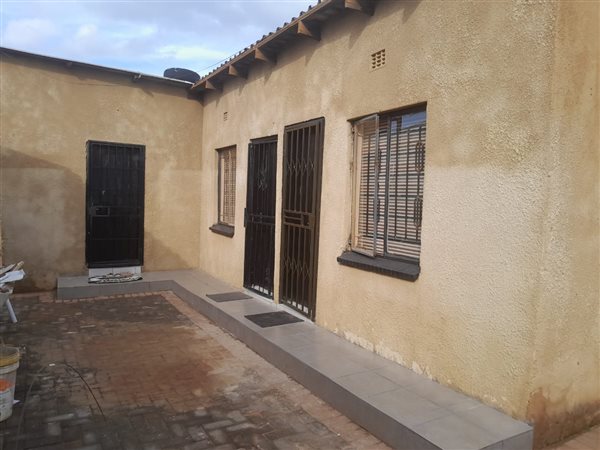 1 Bed Apartment in Dobsonville