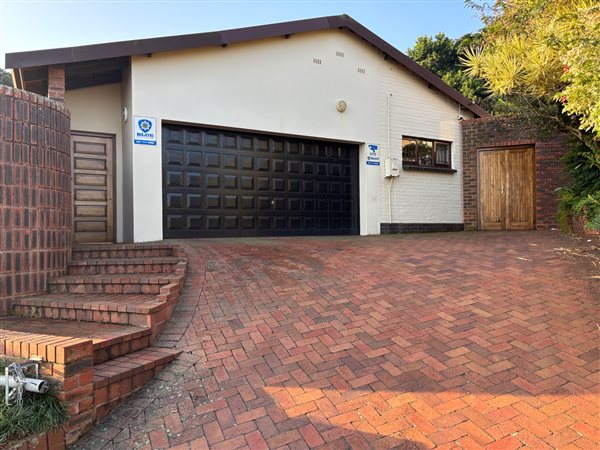 4 Bedroom House 4 Bedroom House