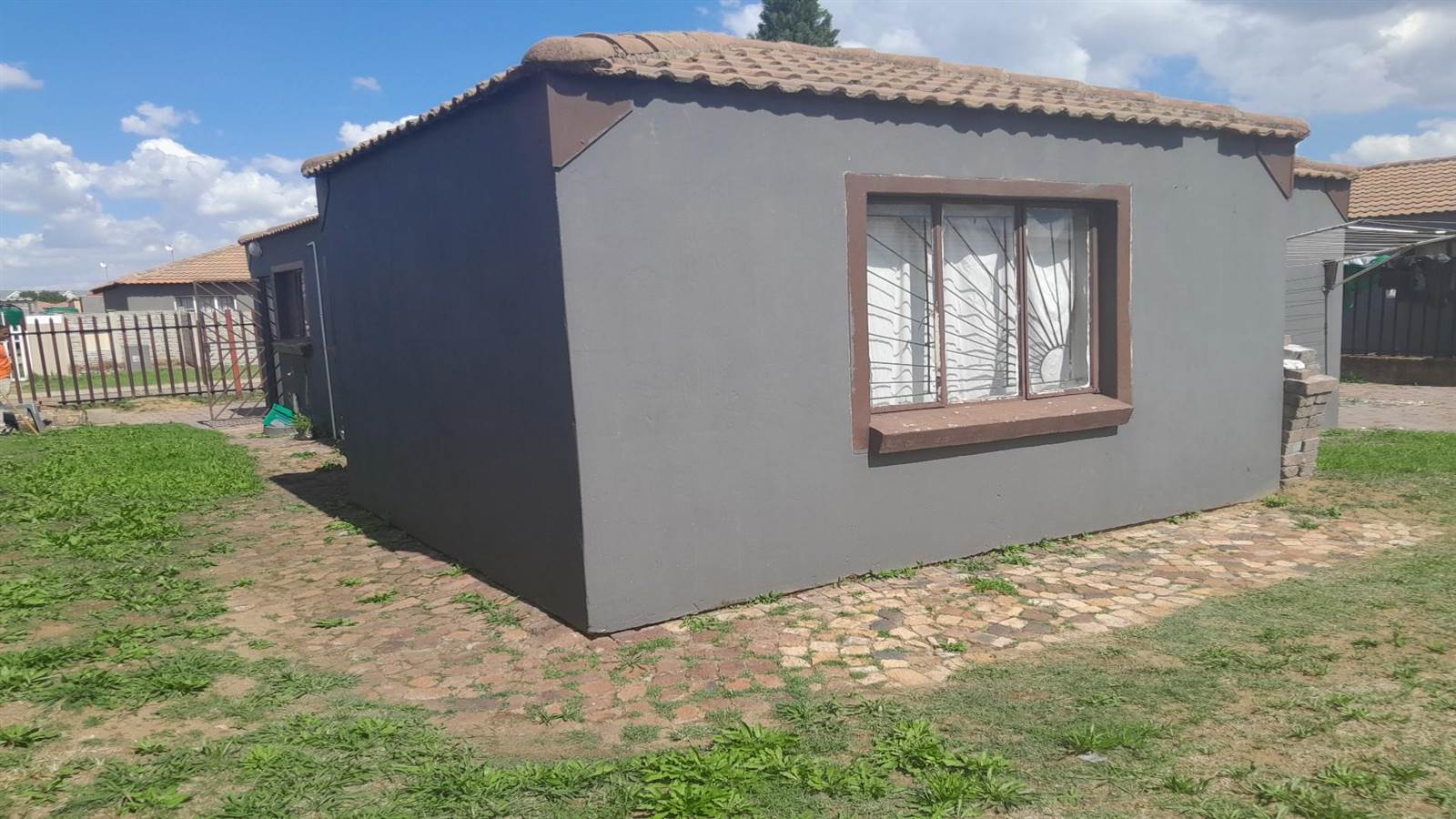 4 Bed House in Vereeniging photo number 4