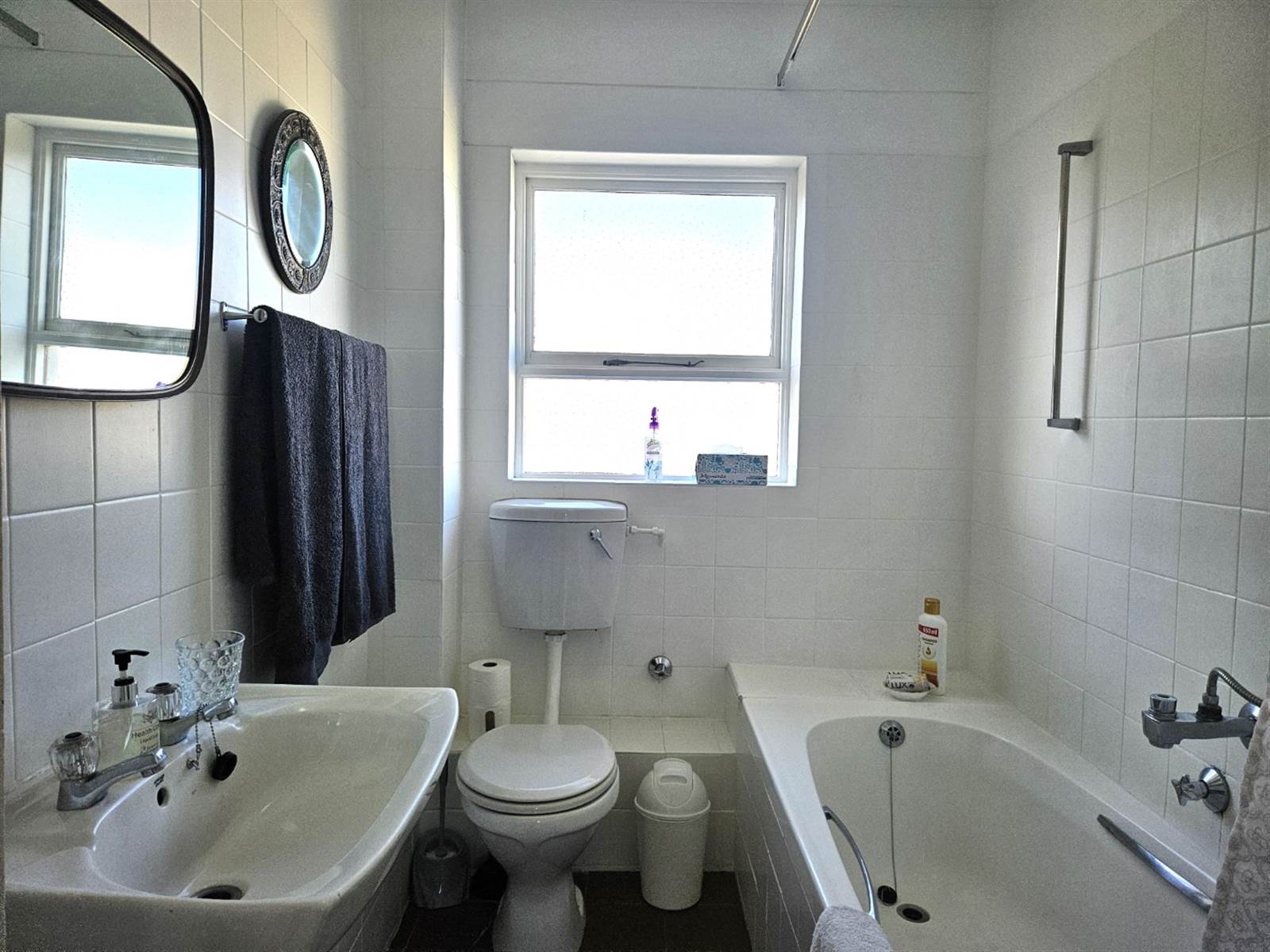 2 Bed Apartment in Mossel Bay Central photo number 9