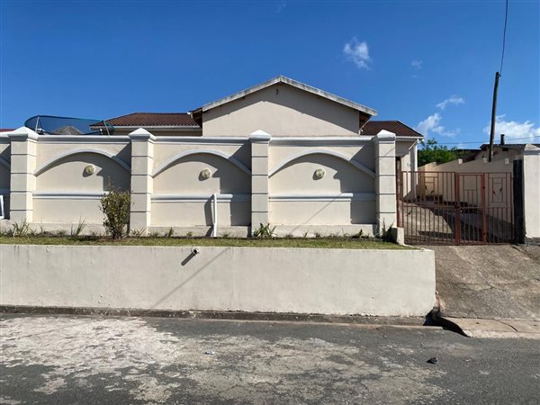 3 Bedroom House 3 Bedroom House