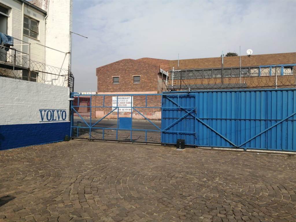 2500  m² Industrial space in Lenasia photo number 3