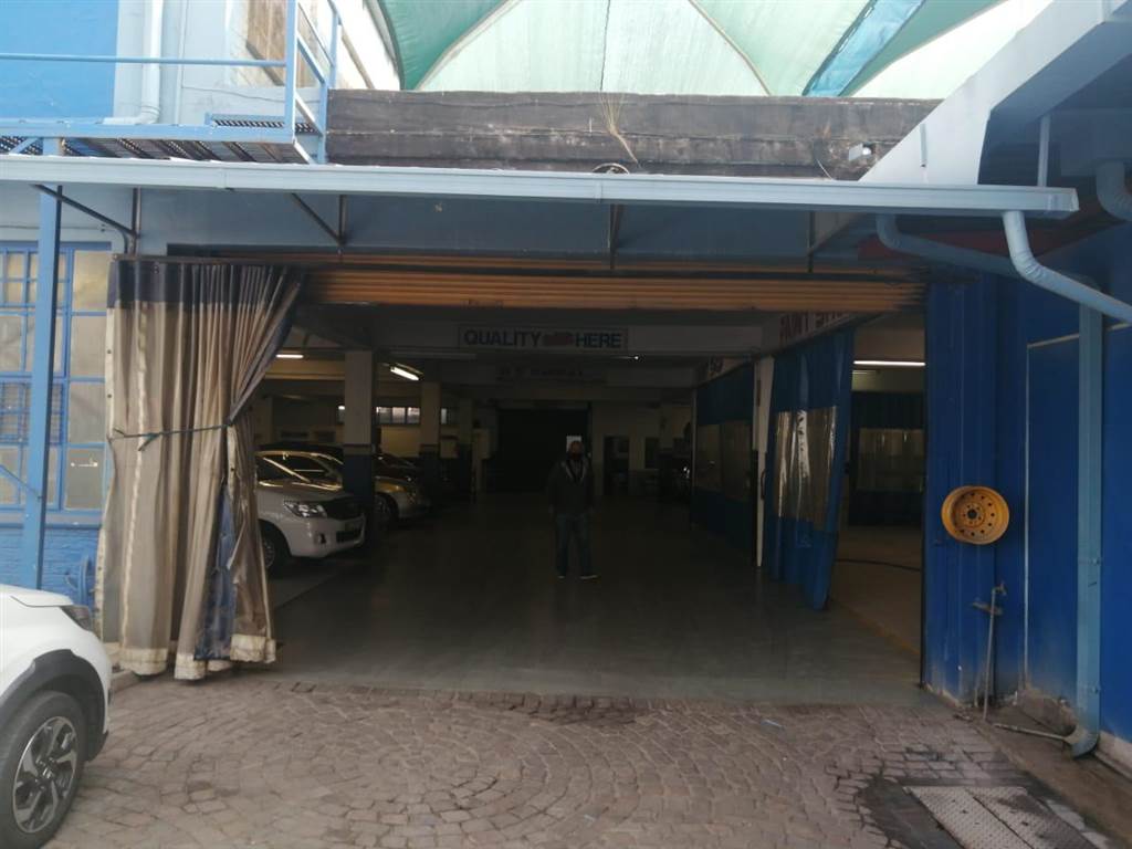 2500  m² Industrial space in Lenasia photo number 4