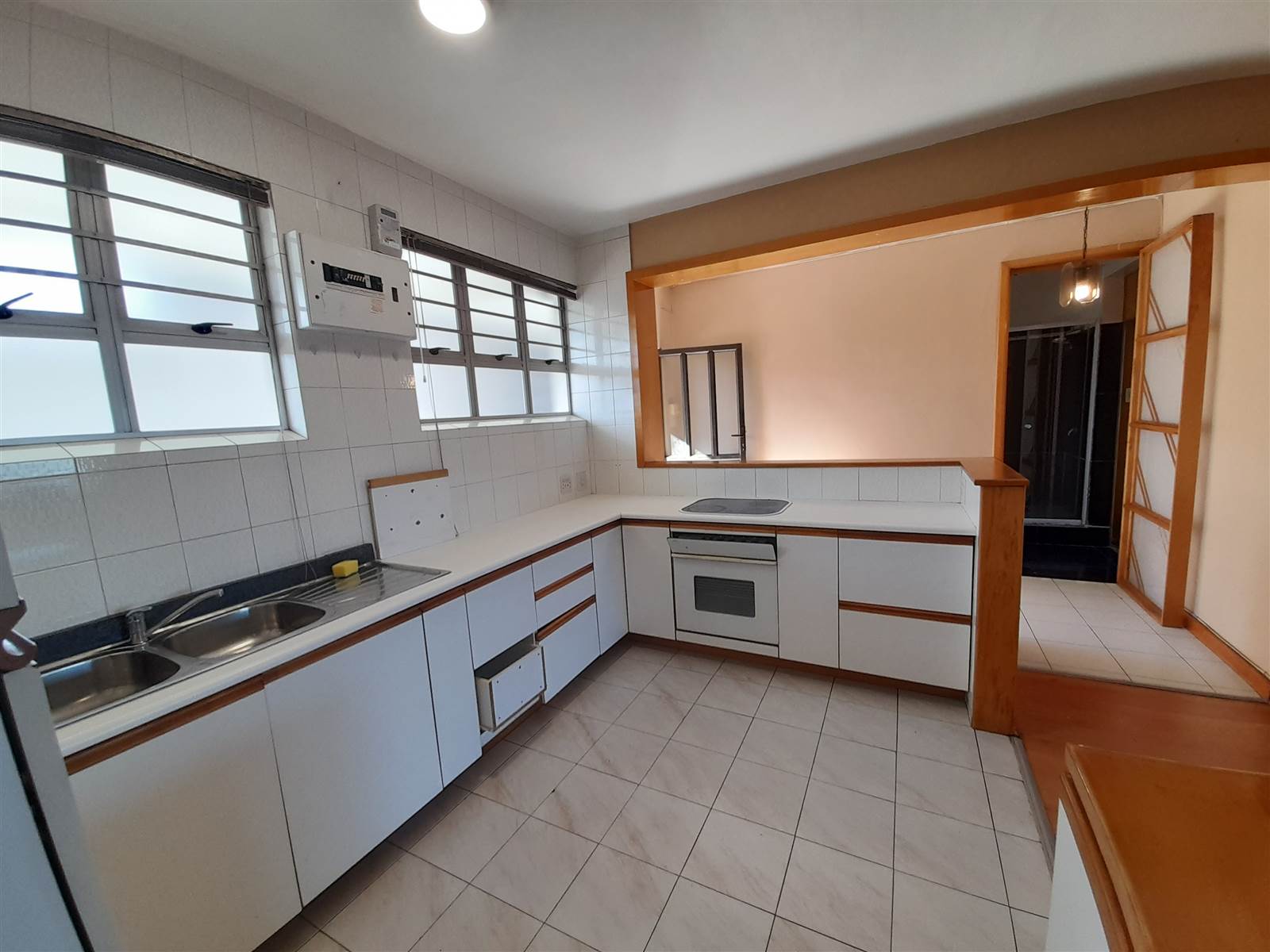 1.5 Bed House in Durban CBD photo number 2