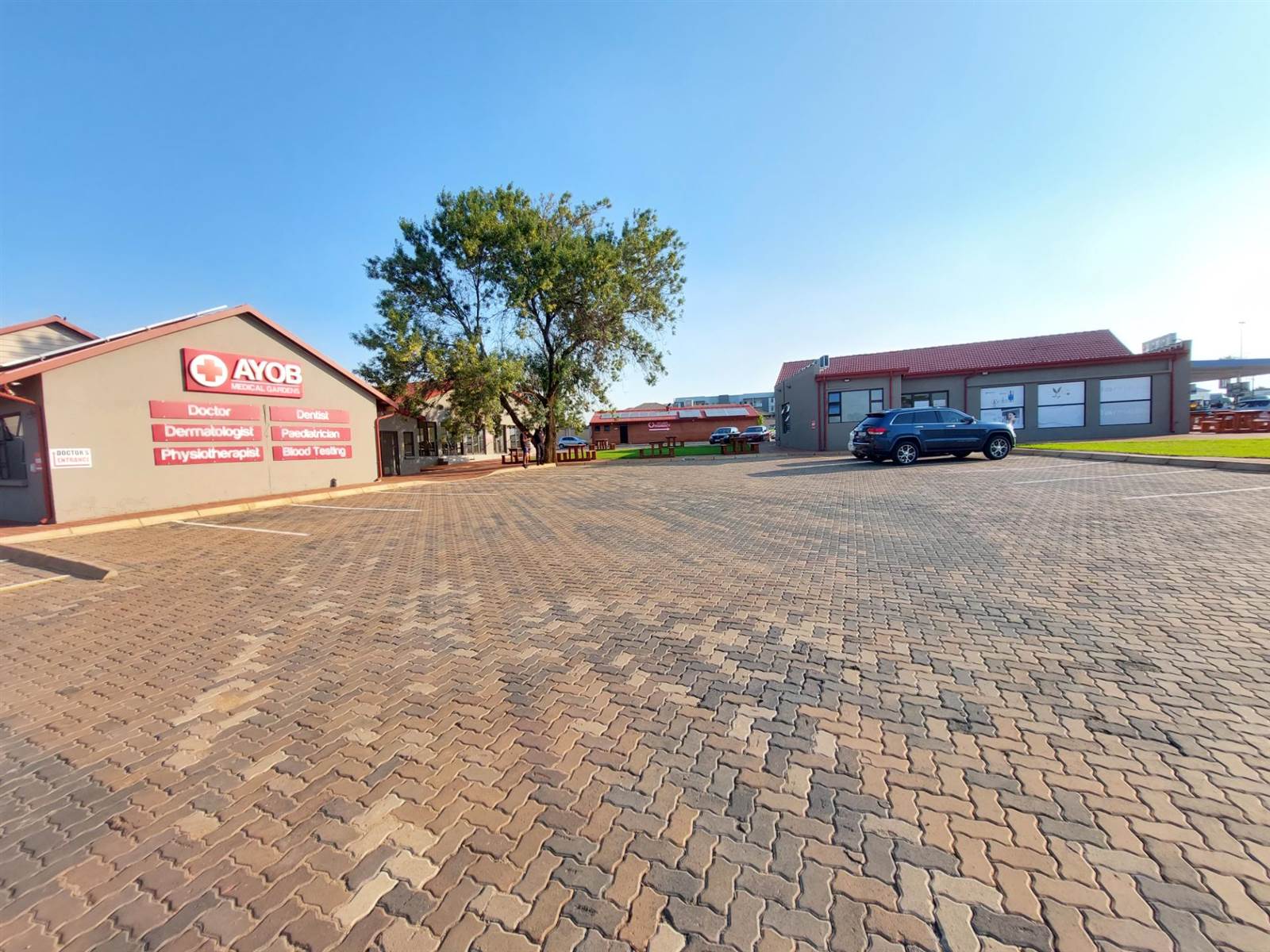 106  m² Commercial space in Raslouw photo number 1