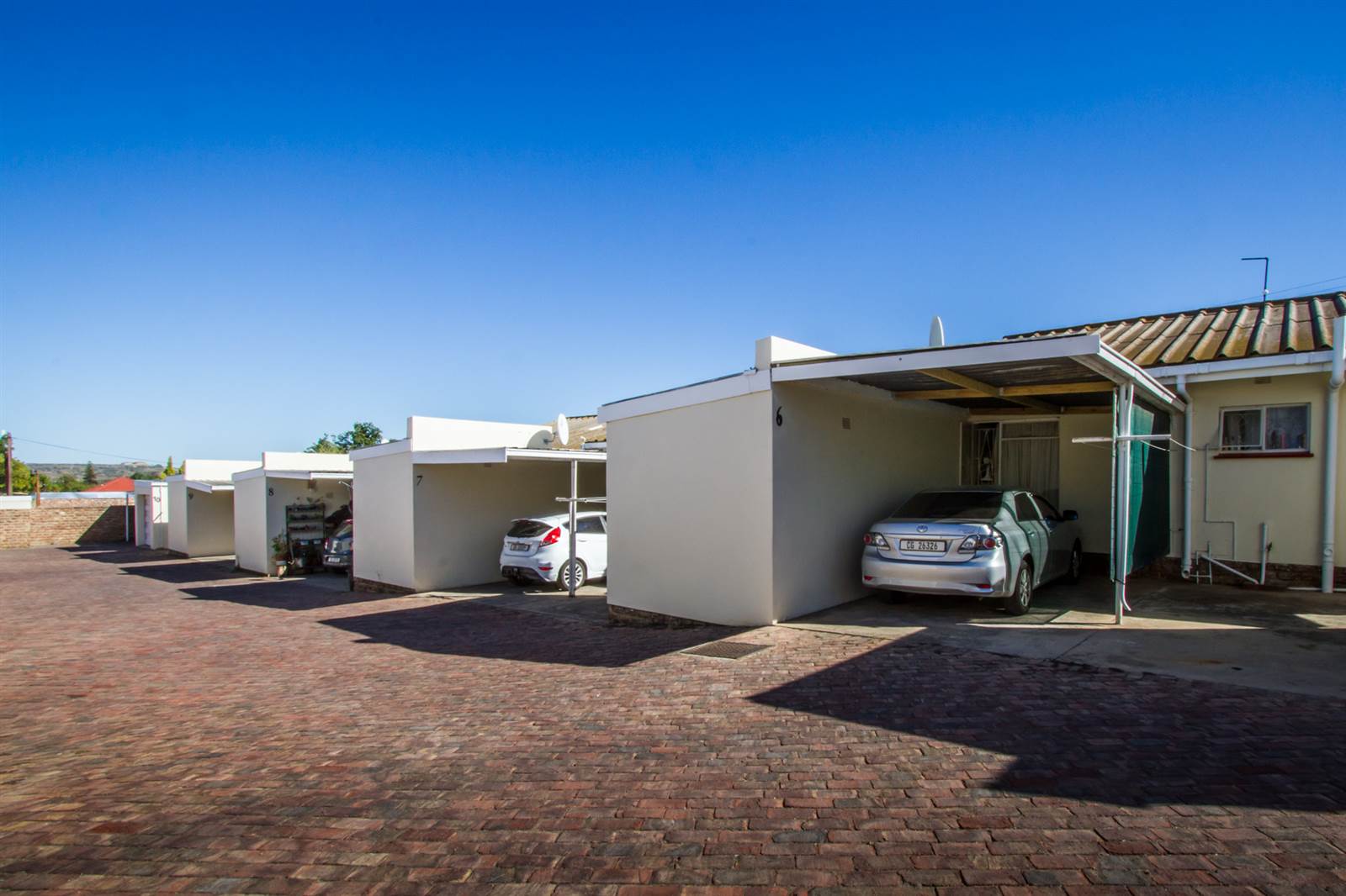 80  m² Commercial space in Oudtshoorn Central photo number 4