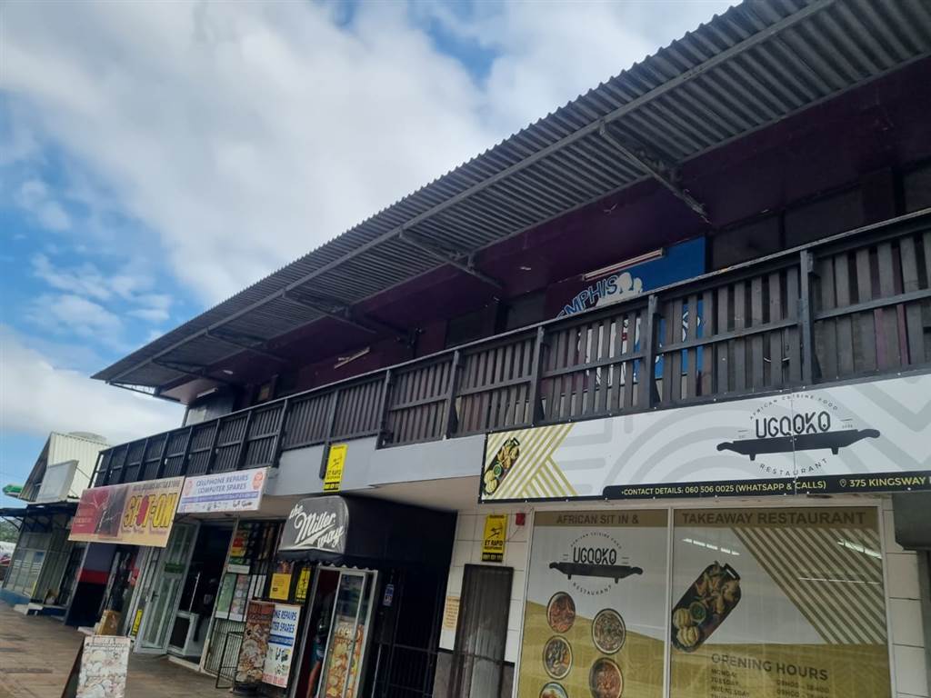 262  m² Commercial space in Amanzimtoti photo number 1