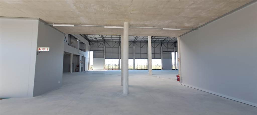 871  m² Retail Space in George Central photo number 3
