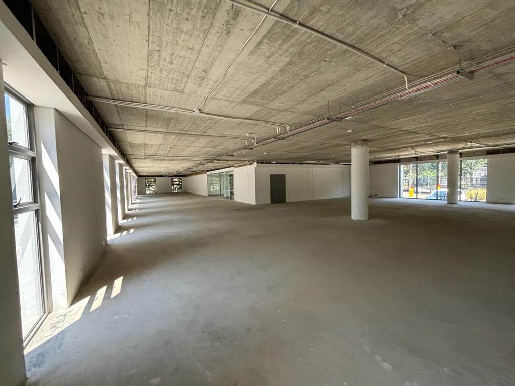 825  m² Commercial space in Rosebank photo number 16