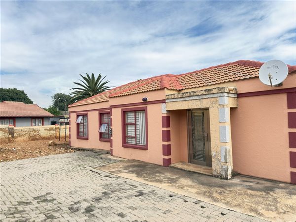 3 Bedroom House 3 Bedroom House