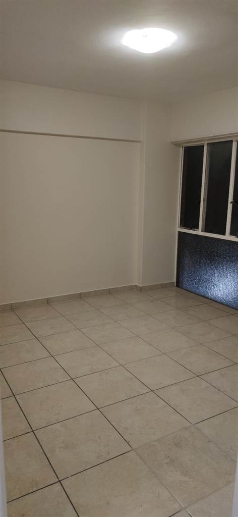 2 Bed Apartment in Pinetown Central photo number 12