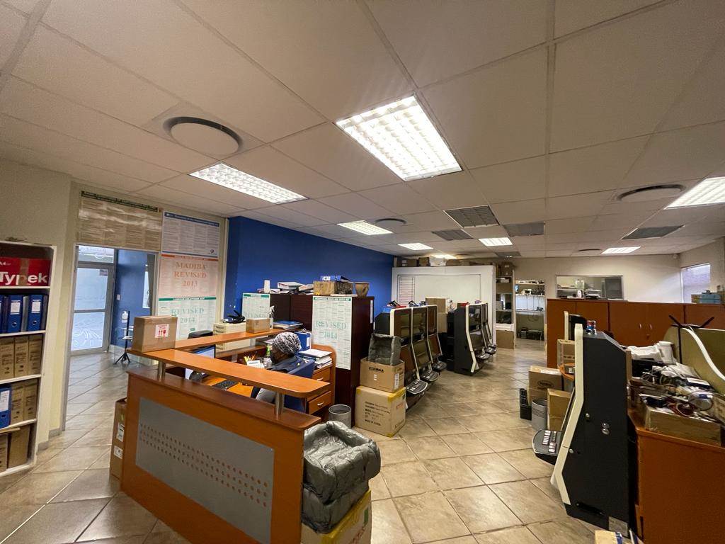 200  m² Commercial space in Highveld photo number 9
