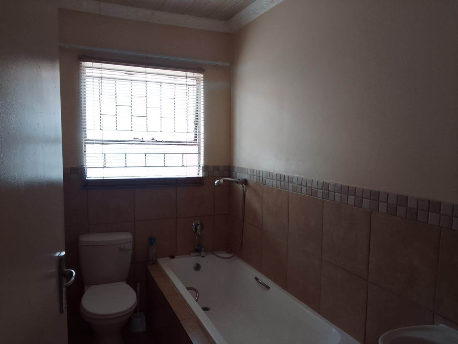 3 Bed House in Roodewal and surrounds photo number 9