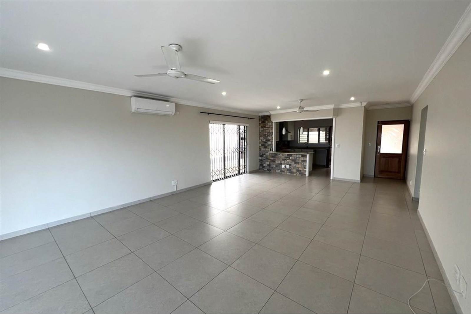 3 Bed Townhouse in Ballito photo number 10