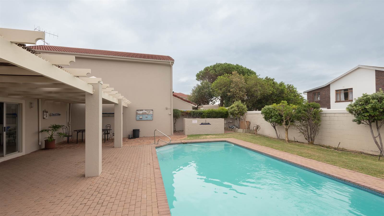 2 Bed Apartment in Gordons Bay Central photo number 20