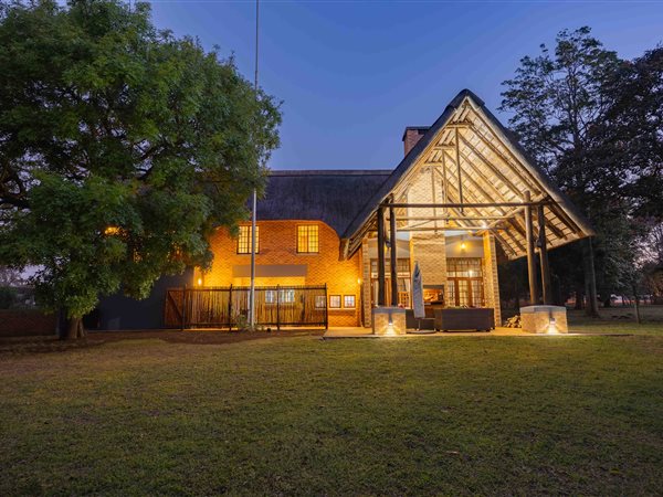 5 Bedroom House 5 Bedroom House
