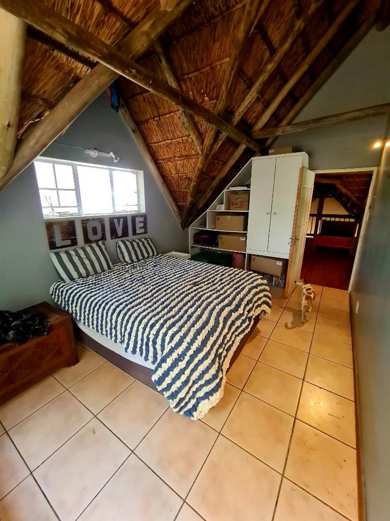 4 Bed House in Zwartkop photo number 25