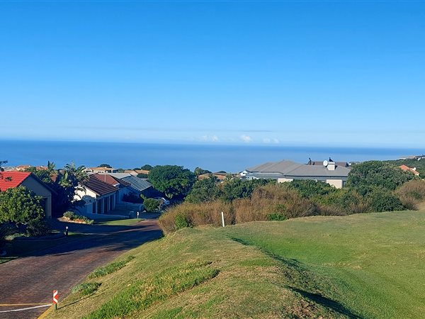 716 m² Land available in Mossel Bay Golf Estate