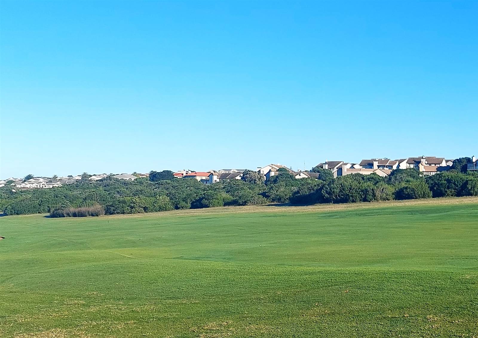 716 m² Land available in Mossel Bay Golf Estate photo number 16